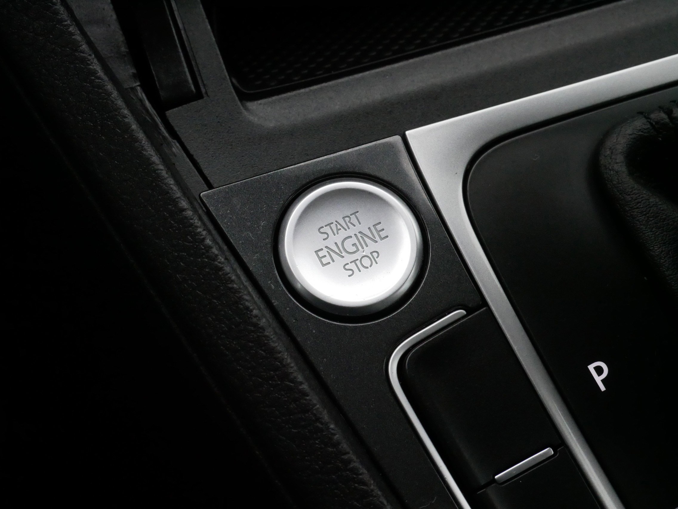 Used 2020 Volkswagen Golf 4-Door image 28