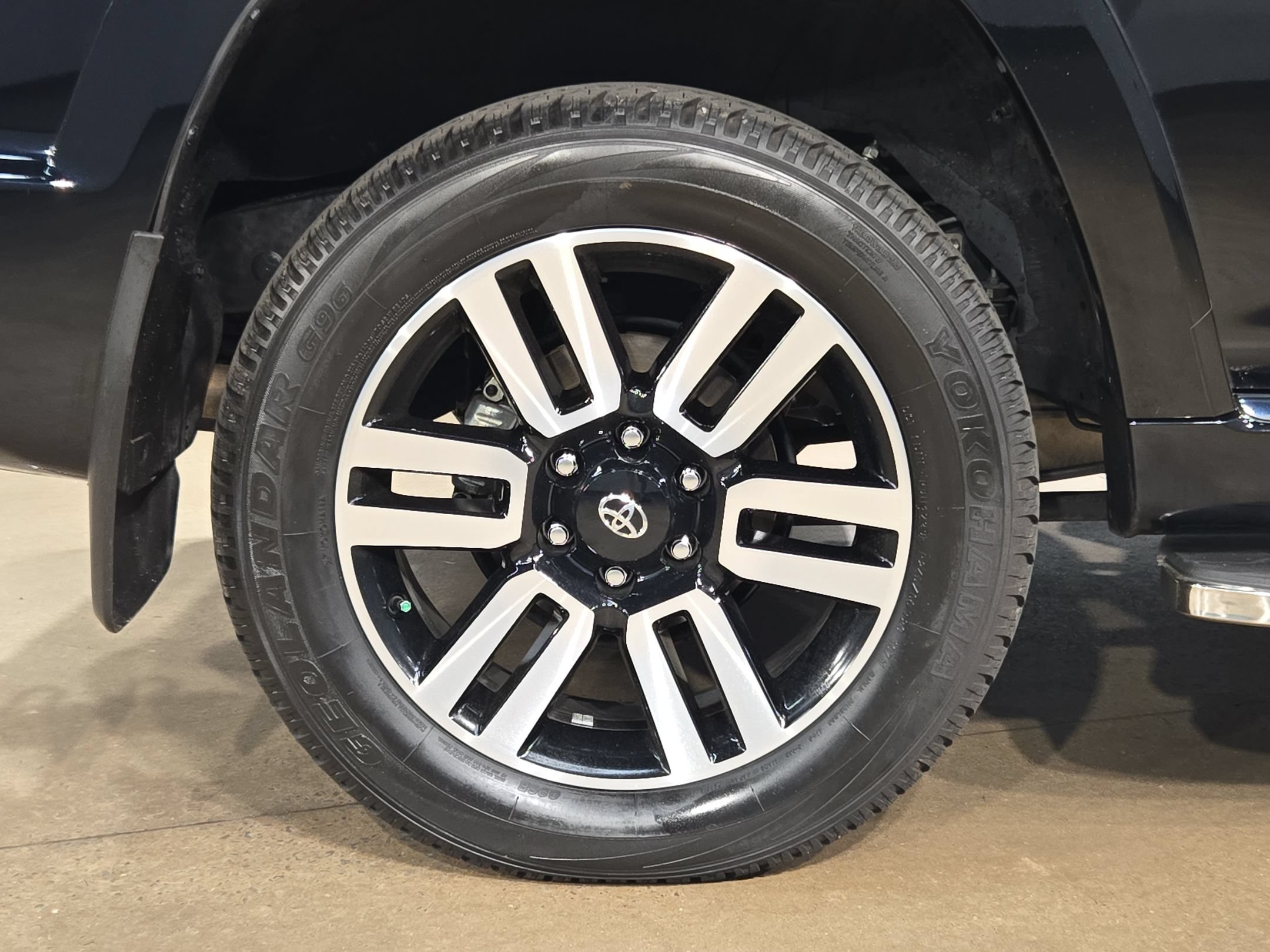 Certified 2024 Toyota 4Runner Limited AWD/4WD image 17