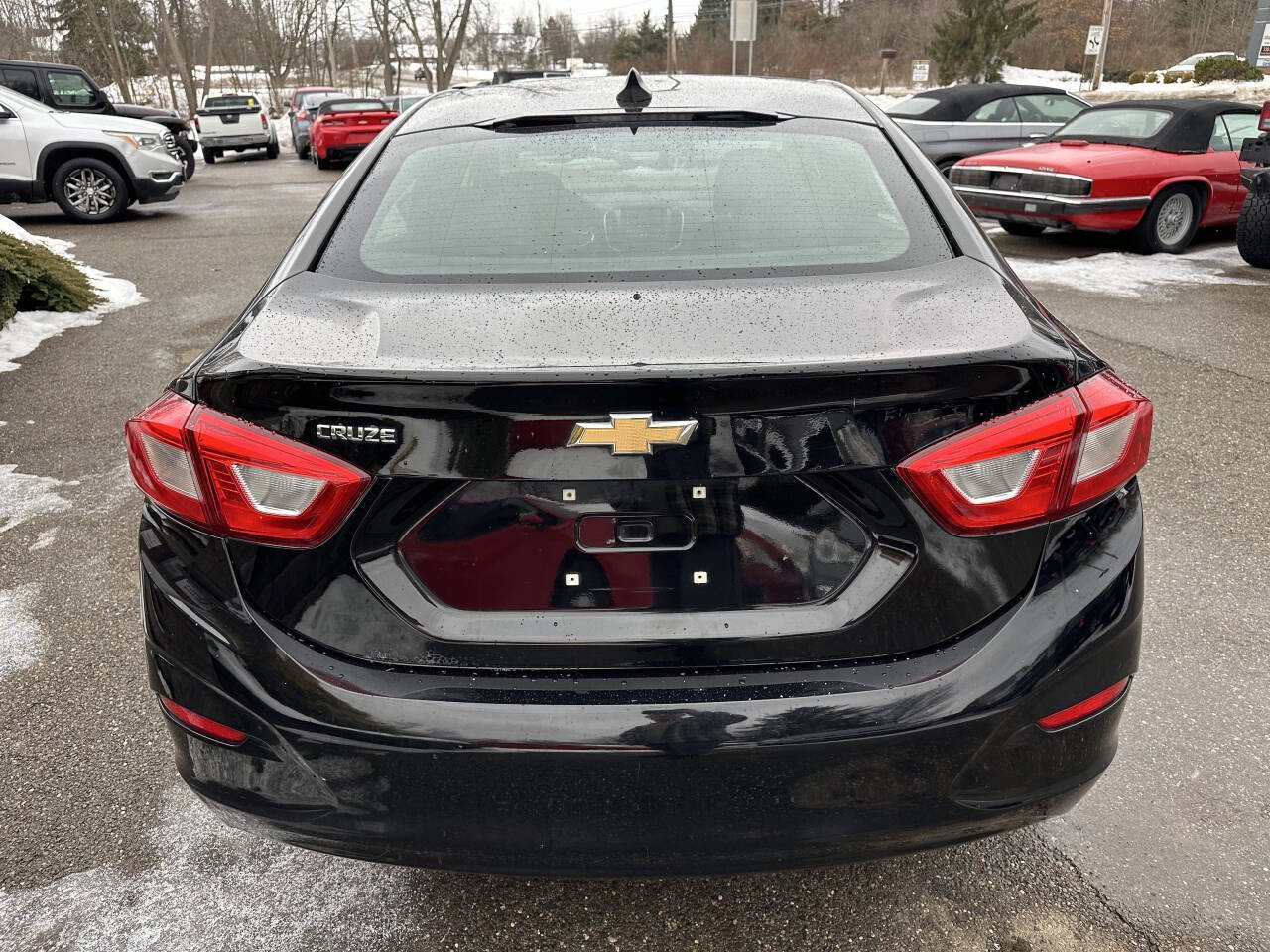 Used 2019 Chevrolet Cruze LS FWD image 5