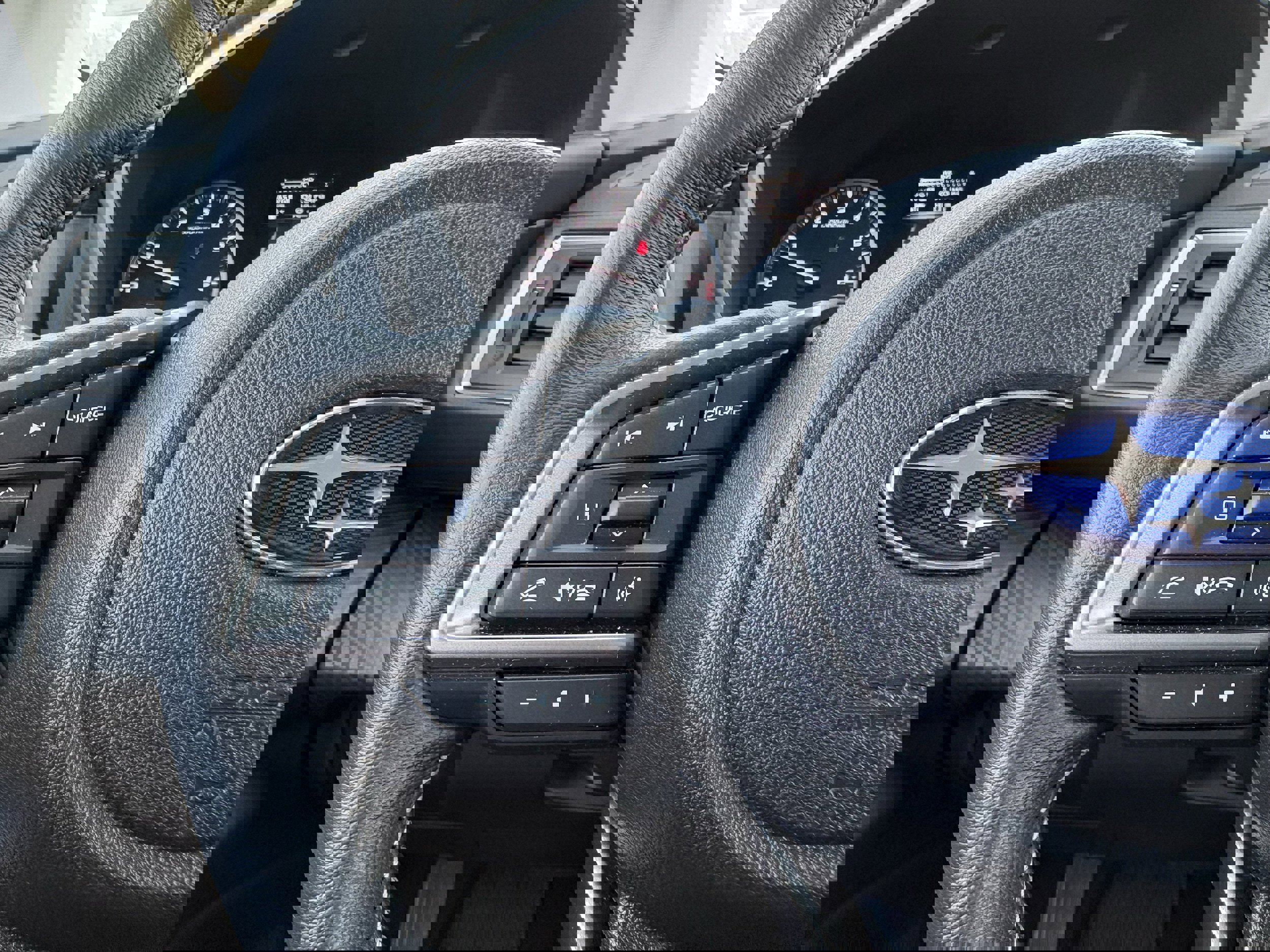 Used 2025 Subaru Ascent Premium image 15