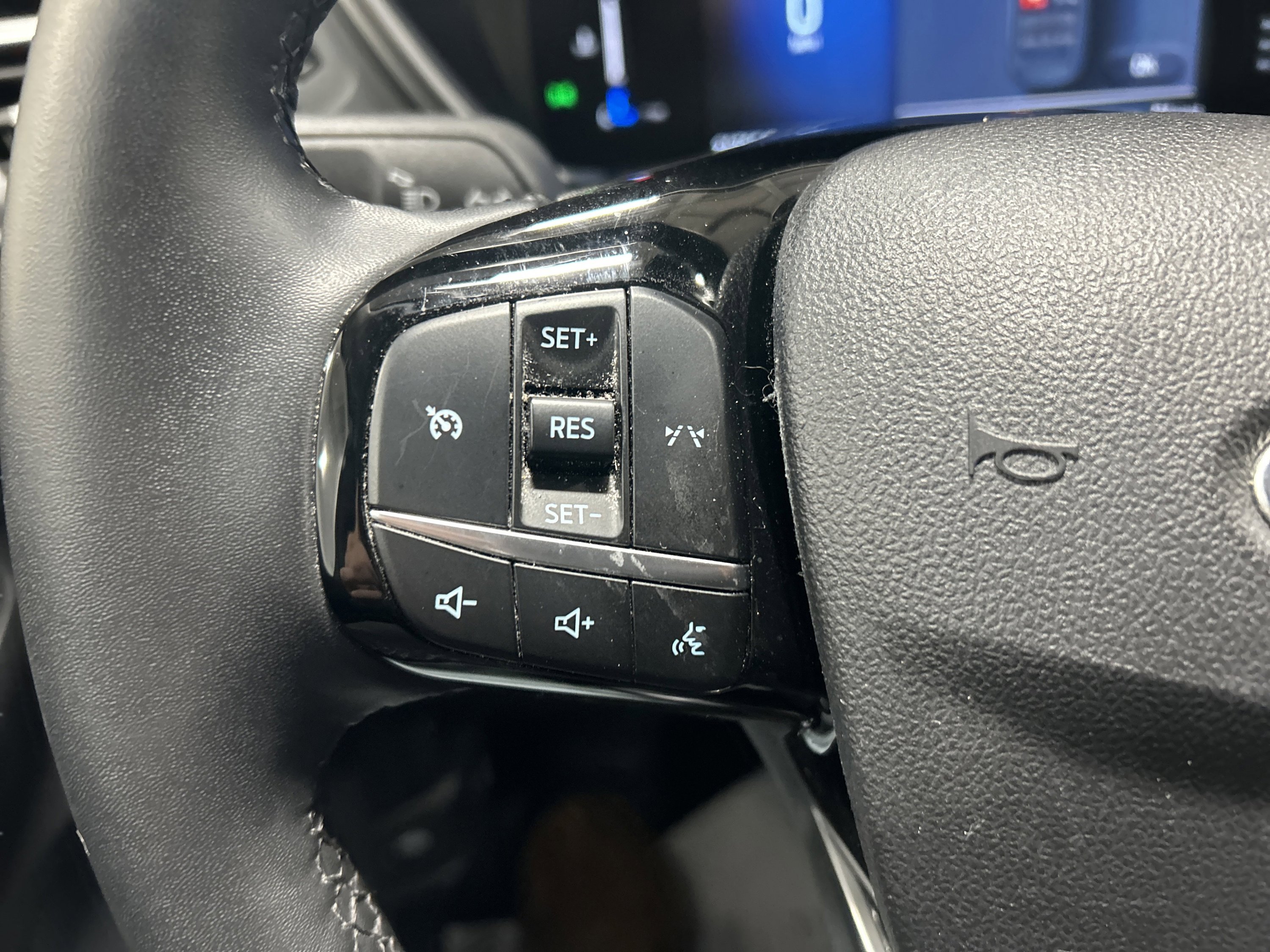 Used 2023 Ford Escape Active image 18