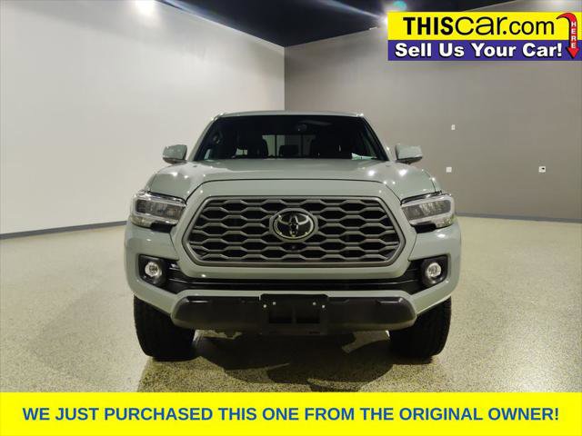 Used 2022 Toyota Tacoma TRD Off-Road w/ TRD Premium Off Road Package AWD/4WD image 2