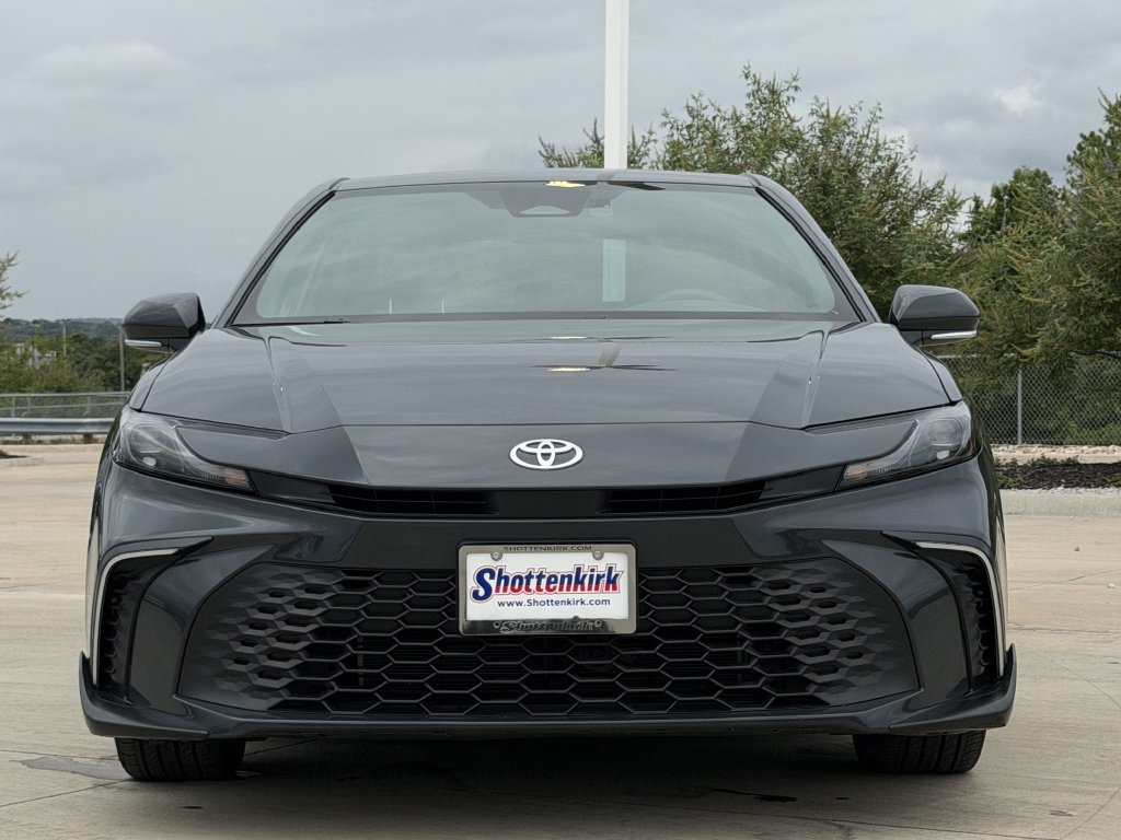 Used 2025 Toyota Camry SE FWD image 7