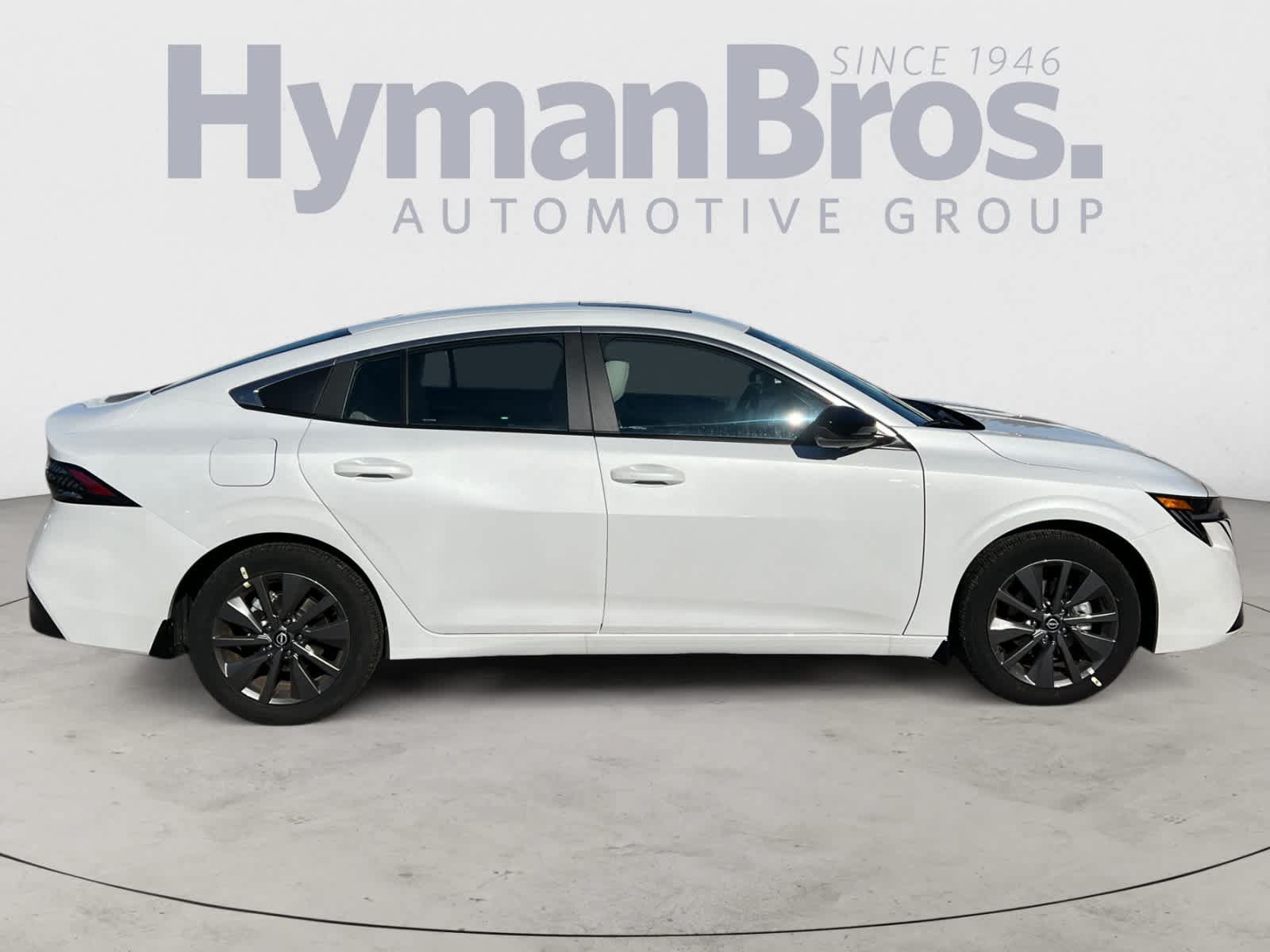 New 2026 Nissan Sentra SL w/ Floor Mat Package FWD image 2