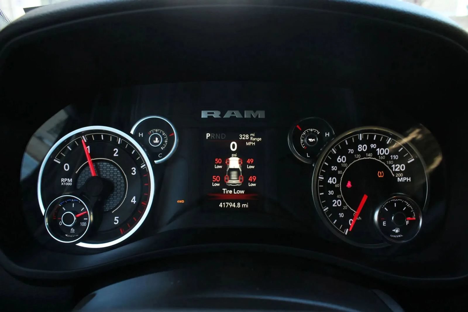 Used 2024 RAM 2500 Big Horn AWD/4WD image 30