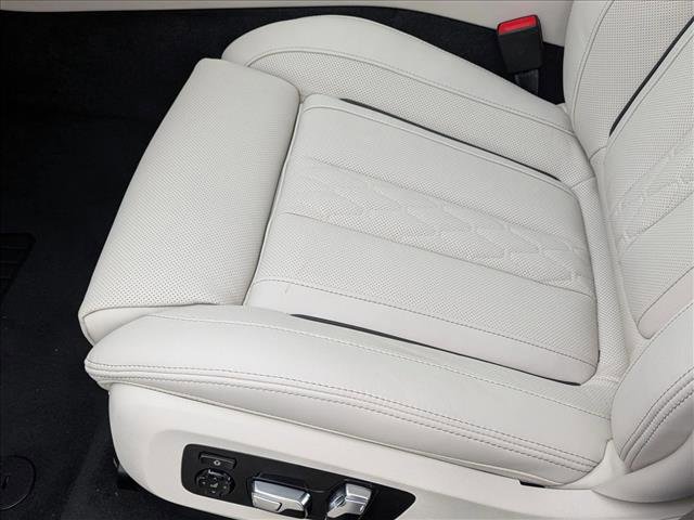 New 2026 BMW X7 M60i image 4