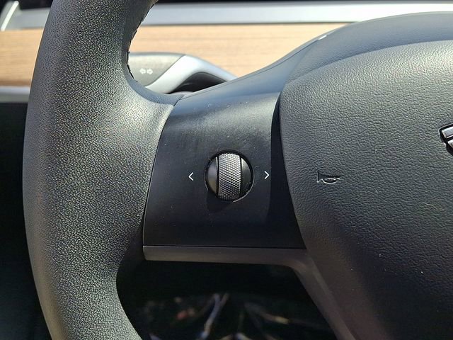 Used 2021 Tesla Model 3 Standard Range Plus image 23
