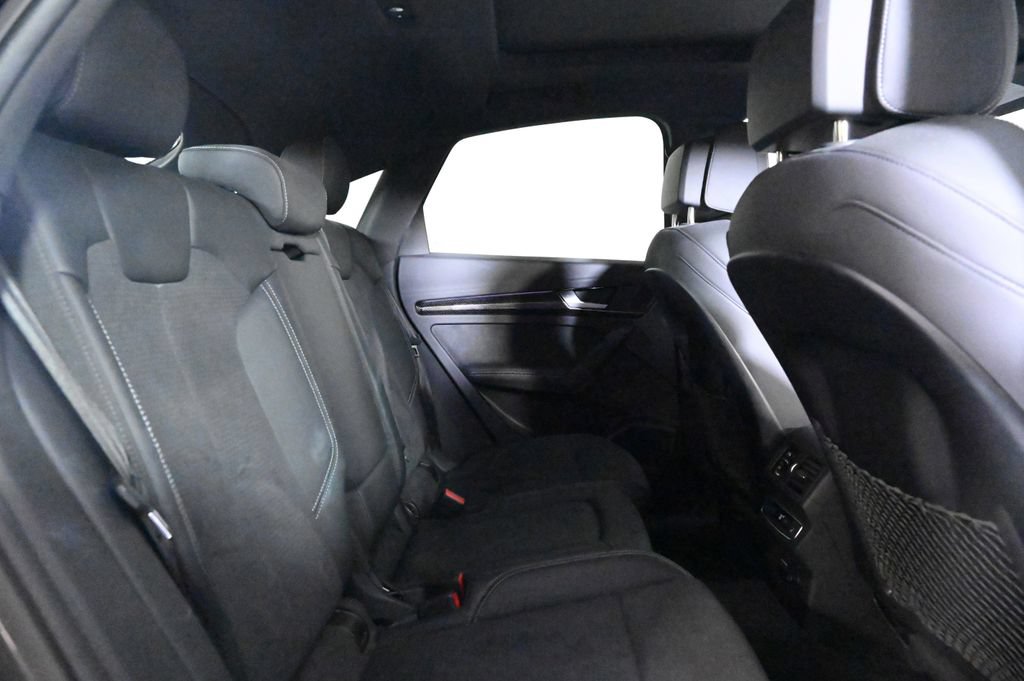 Used 2023 Audi SQ5 Prestige w/ Prestige Package AWD/4WD image 17
