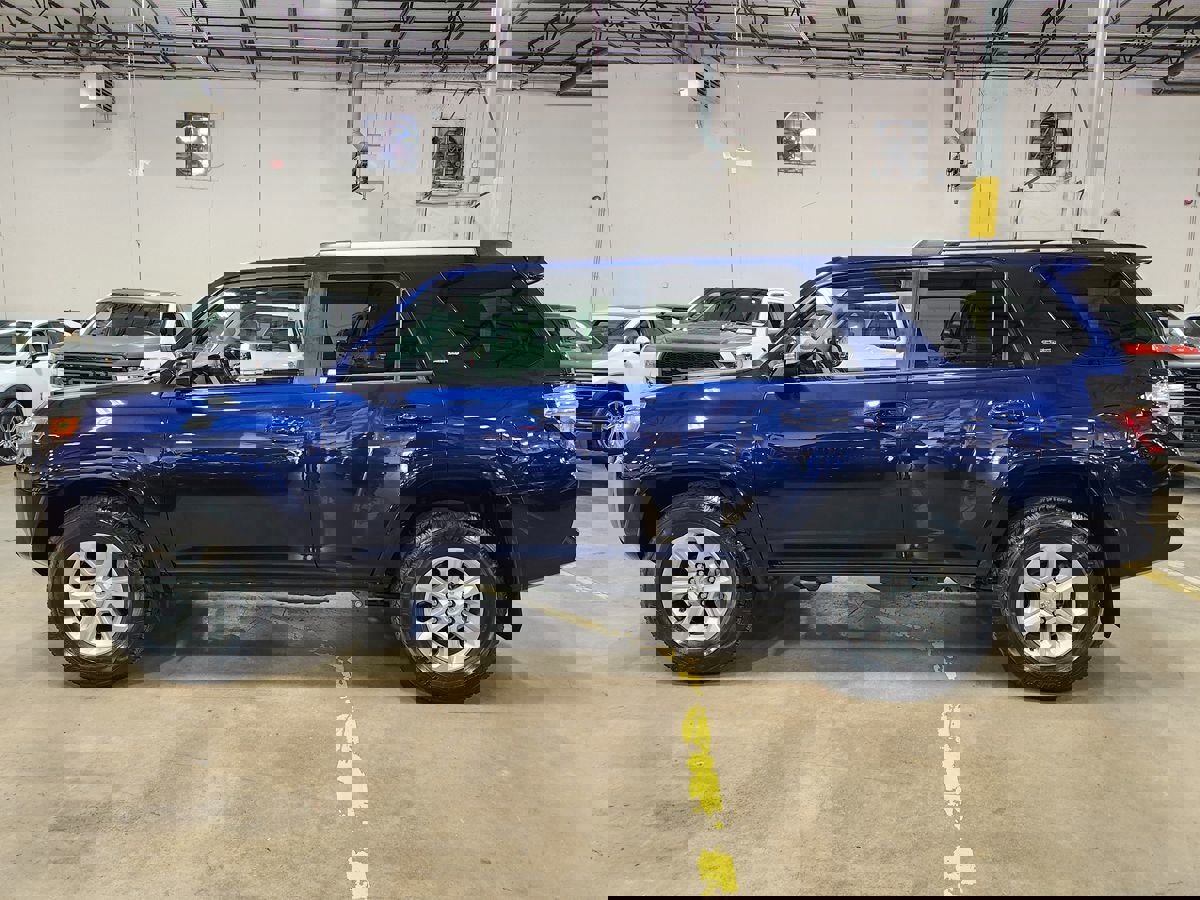 Used 2022 Toyota 4Runner SR5 Premium w/ Moonroof Package image 7