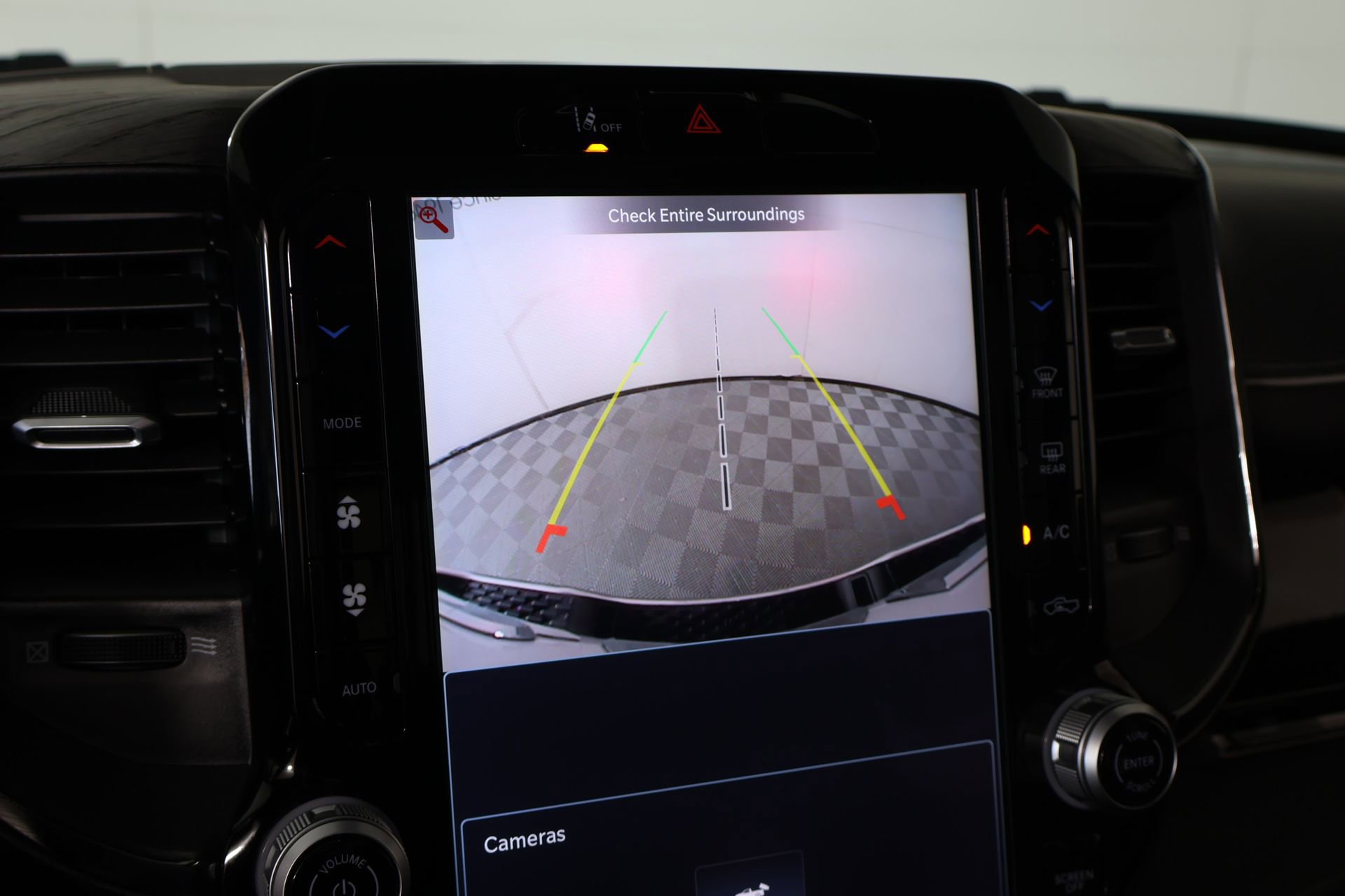 Used 2025 RAM 1500 Limited image 6