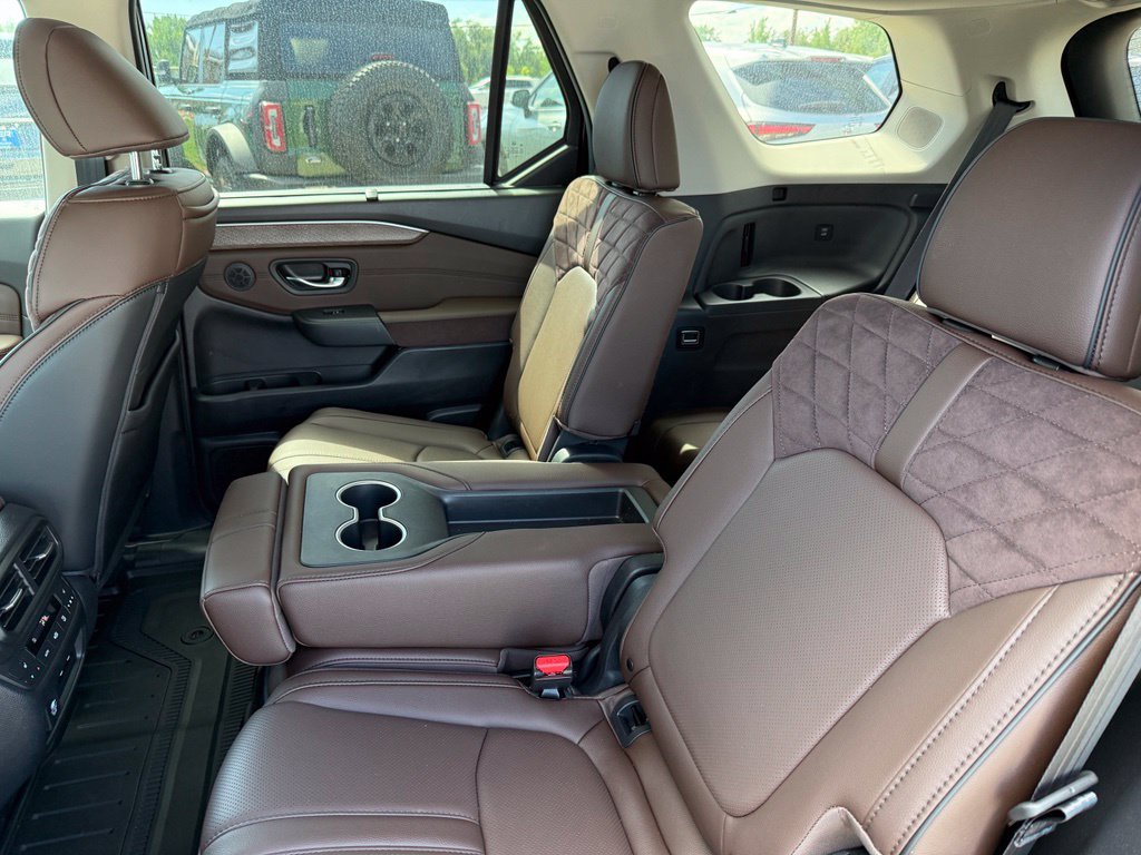 Used 2026 Honda Pilot Elite image 14