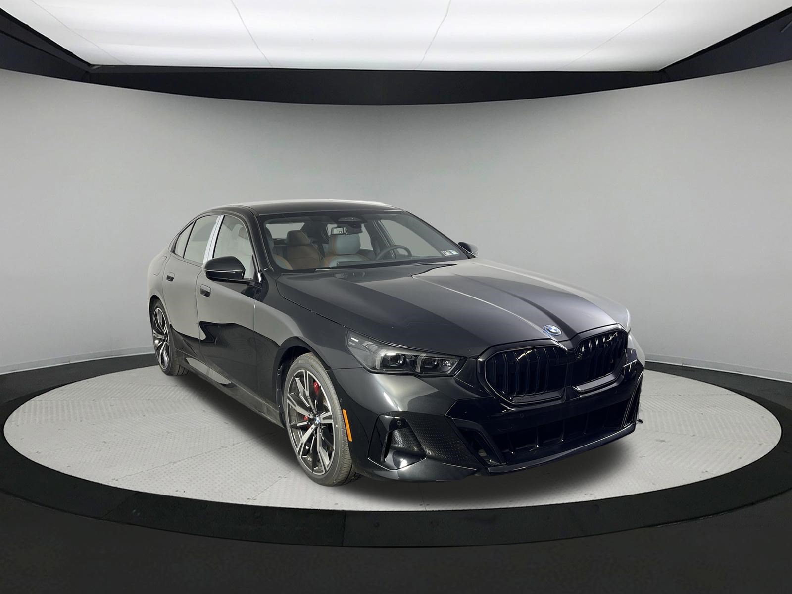 Used 2026 BMW 550e xDrive AWD/4WD image 3