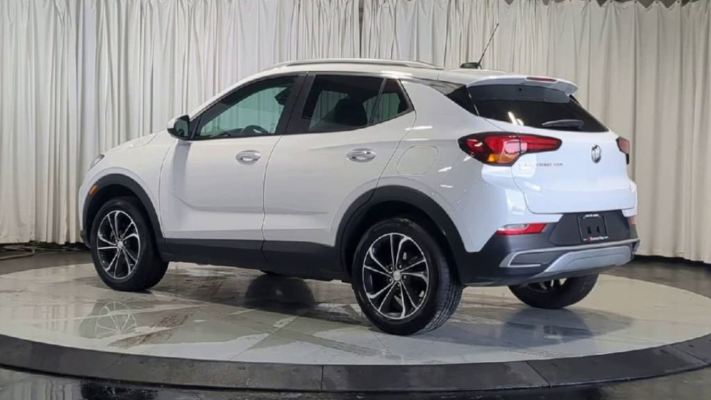 Used 2023 Buick Encore GX Select AWD/4WD image 5