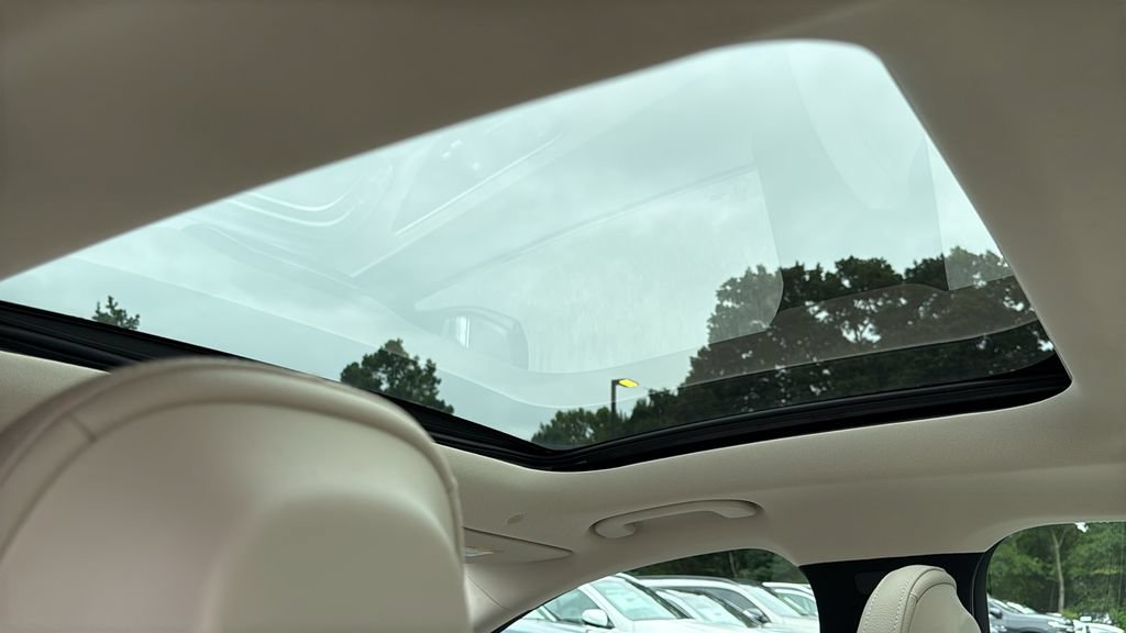 Certified 2025 Mercedes-Benz E 350 4MATIC Sedan image 24
