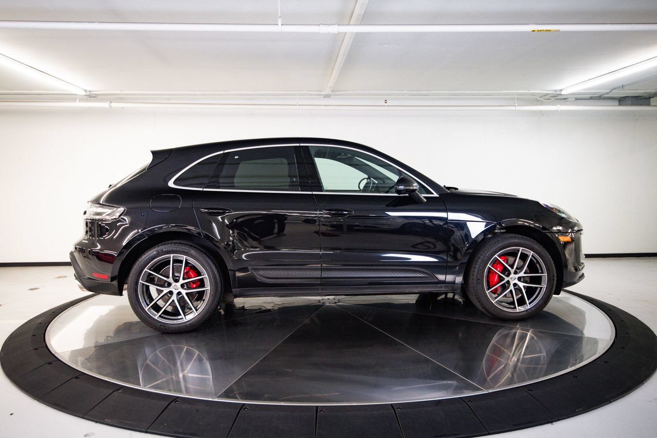 Certified 2023 Porsche Macan S AWD/4WD image 8