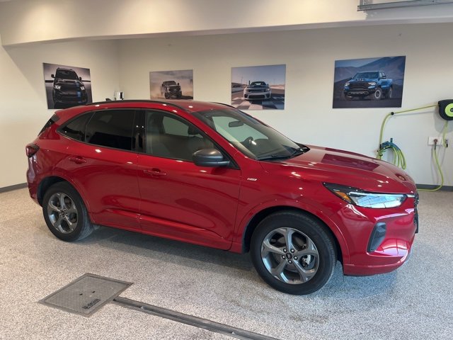 Used 2023 Ford Escape ST-Line w/ Tech Pack #1 image 1