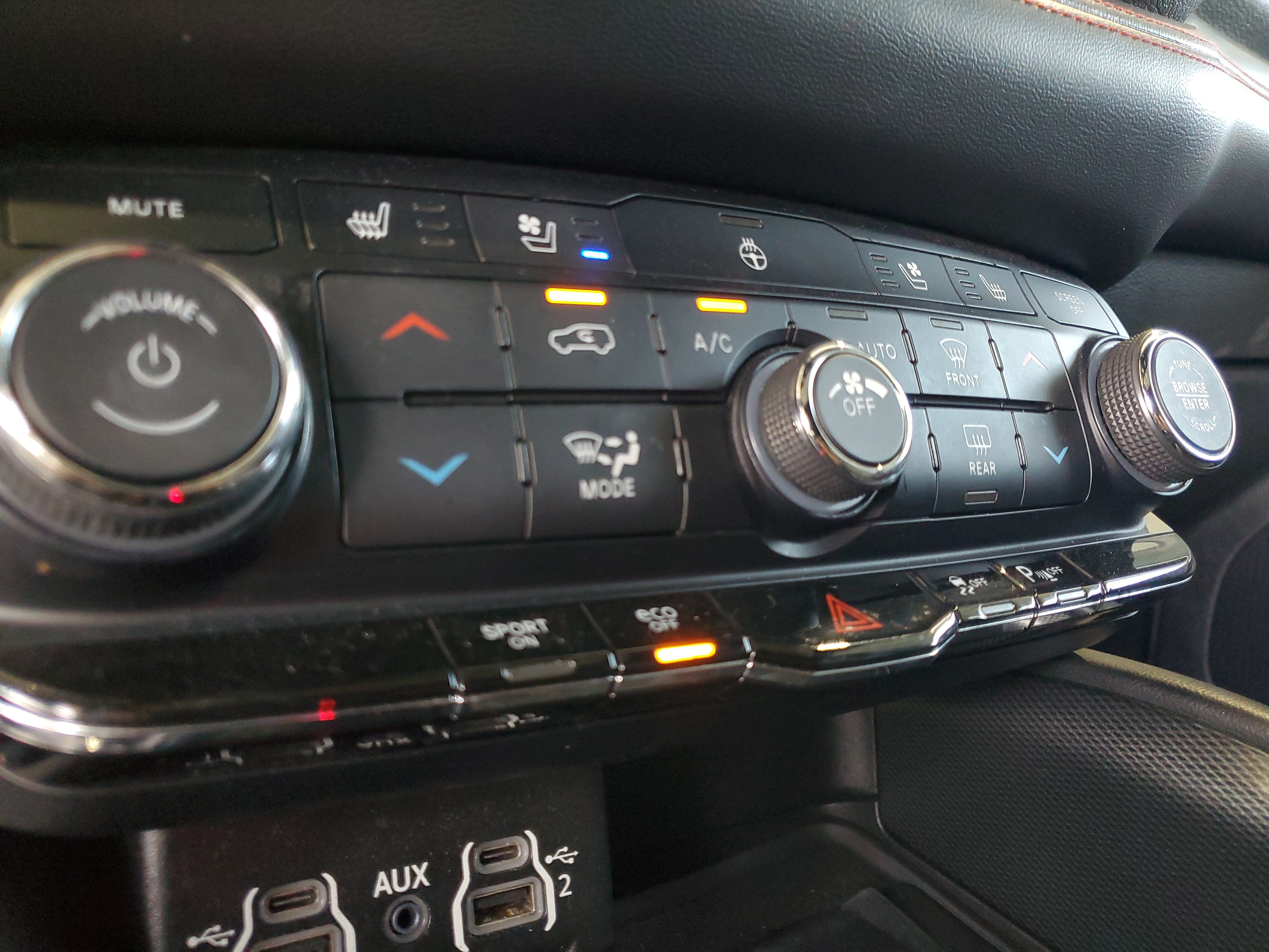 Certified 2023 Dodge Durango R/T AWD/4WD image 28