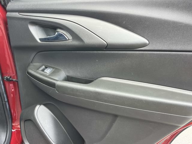 Used 2022 Chevrolet TrailBlazer RS w/ Technology Package FWD image 25