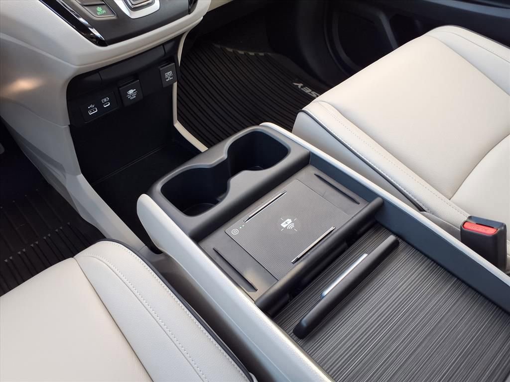 New 2026 Honda Odyssey Touring image 18
