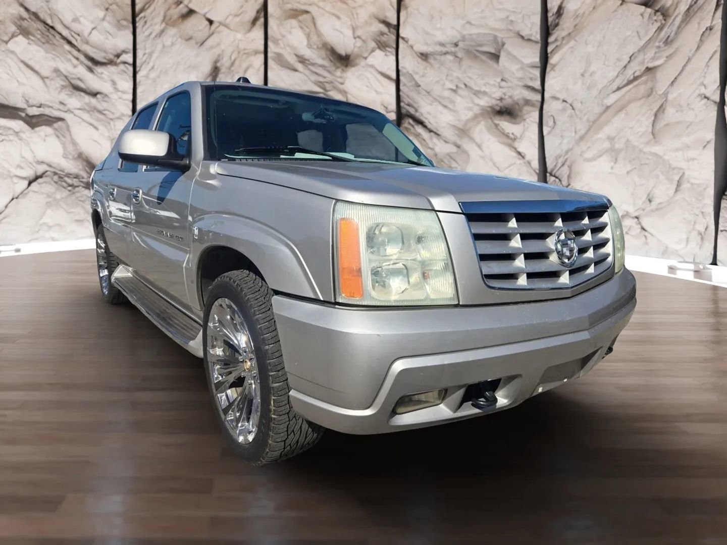 Used 2004 Cadillac Escalade EXT image 3
