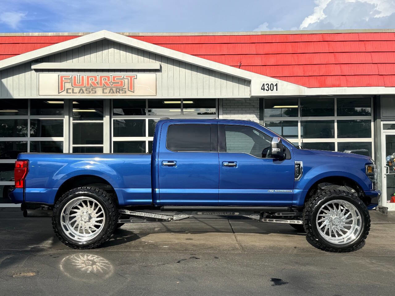 Used 2022 Ford F250 Platinum image 9