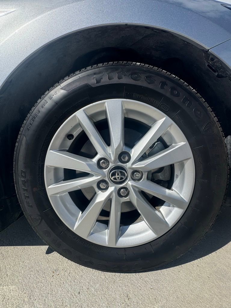 Used 2025 Toyota Camry LE w/ Convenience Package image 14