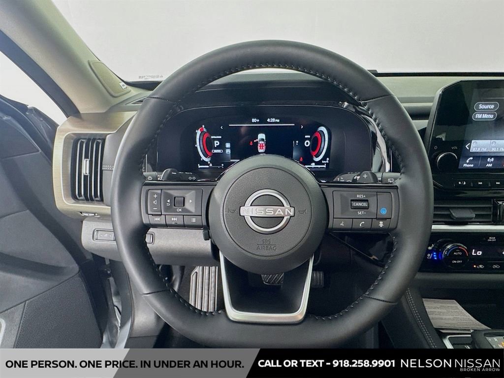 New 2025 Nissan Pathfinder Platinum w/ Black Appearance Package image 11