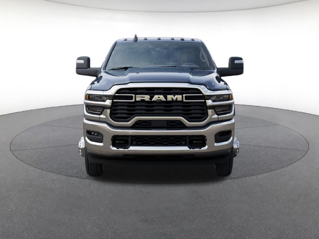 New 2026 RAM 4500 4x4 Crew Cab DRW image 7