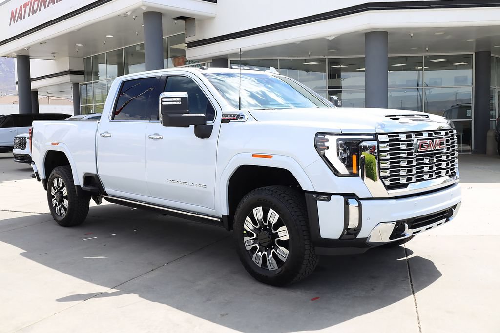 New 2026 GMC Sierra 3500 Denali w/ Denali Reserve Package AWD/4WD image 8