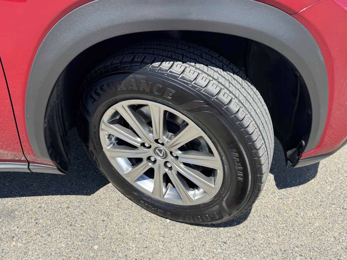 Used 2018 Lexus NX 300h AWD w/ Accessory Package 2 image 38