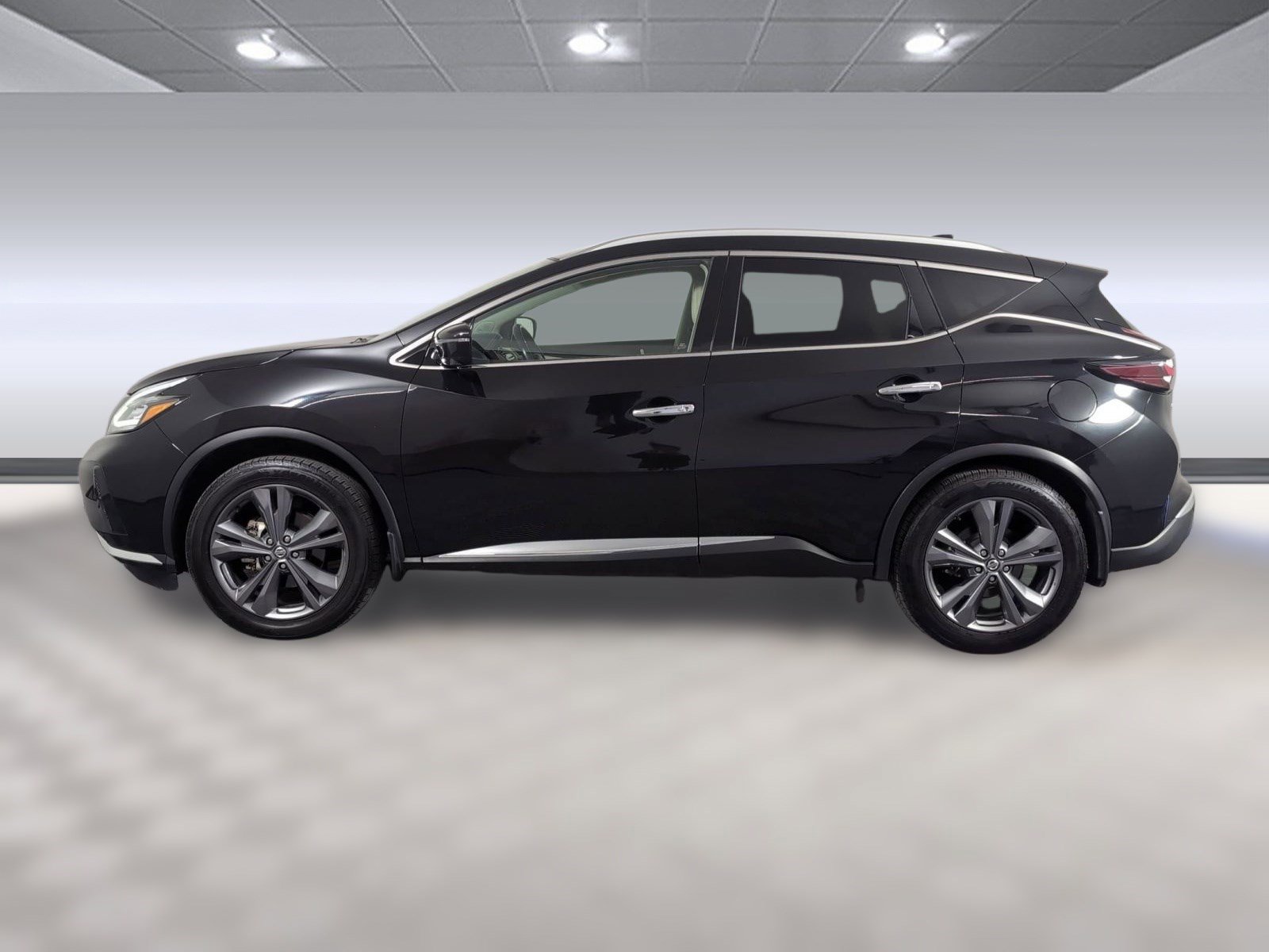 Used 2022 Nissan Murano Platinum w/ Cargo Package image 2