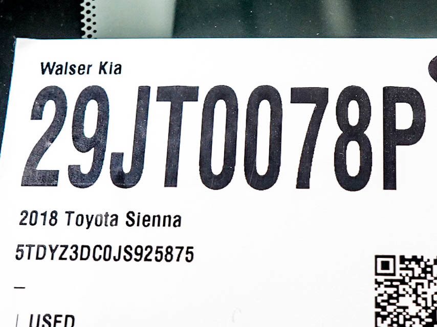 Used 2018 Toyota Sienna XLE FWD image 30