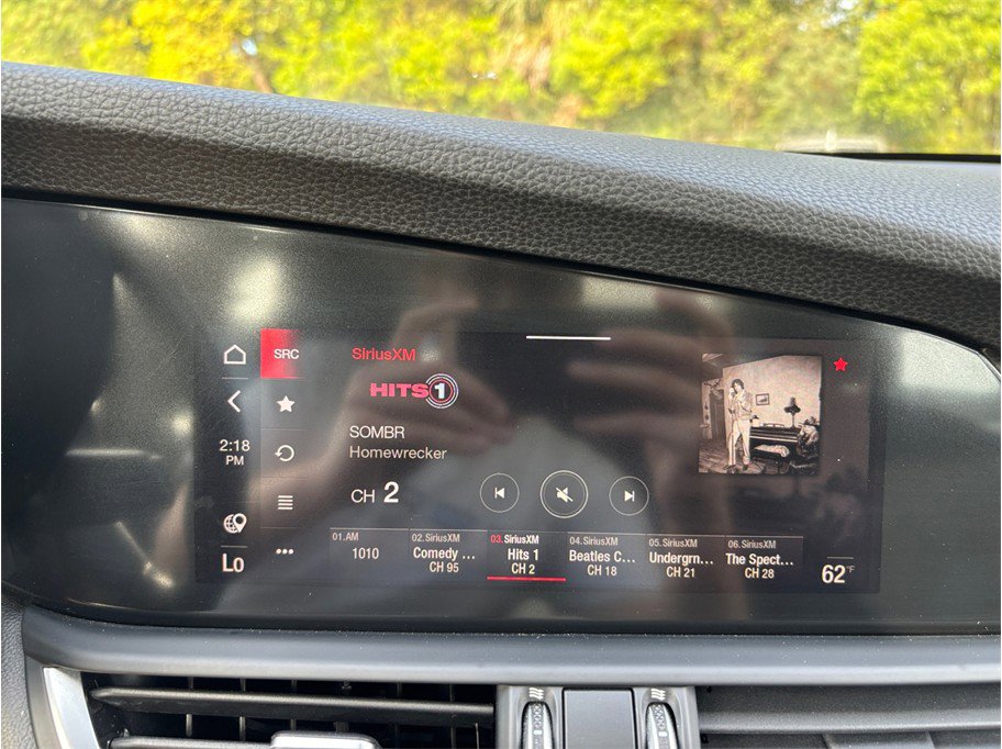 Used 2020 Alfa Romeo Giulia Ti w/ Active Blind Spot Package AWD/4WD image 26