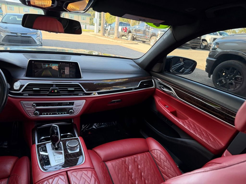 Used 2022 BMW 740i xDrive w/ M Sport Package image 38