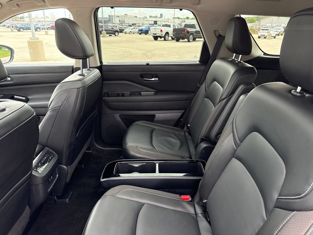 Certified 2023 Nissan Pathfinder SL w/ SL Premium Package AWD/4WD image 28