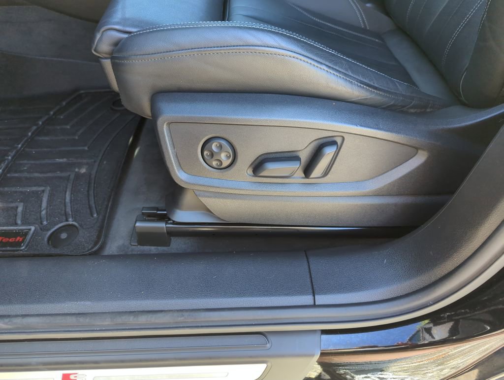 Used 2022 Audi Q5 2.0T Premium w/ Convenience Package image 13