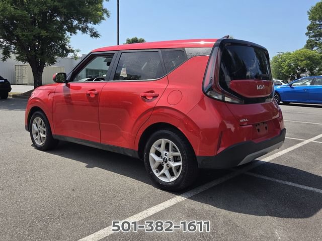 Used 2023 Kia Soul LX w/ LX Technology Package FWD image 3