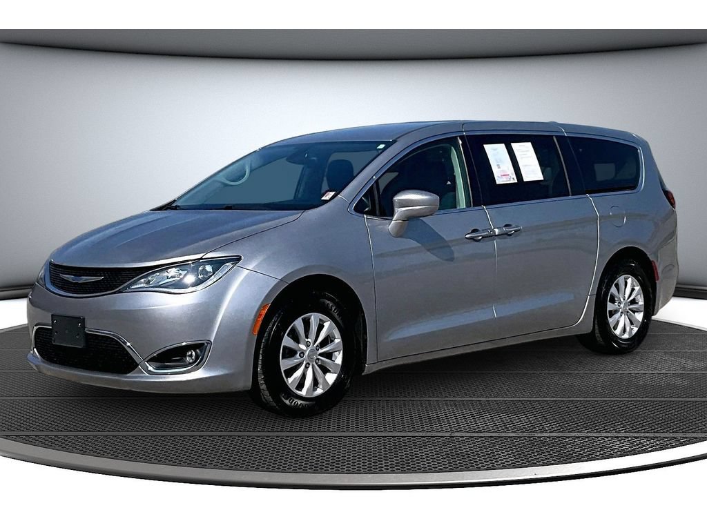 Certified 2019 Chrysler Pacifica Touring Plus FWD image 16