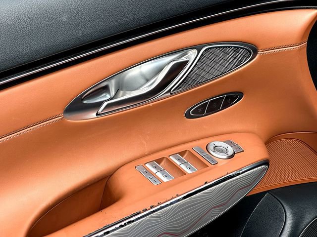 Used 2022 Genesis GV70 2.5T w/ Advanced Package image 11