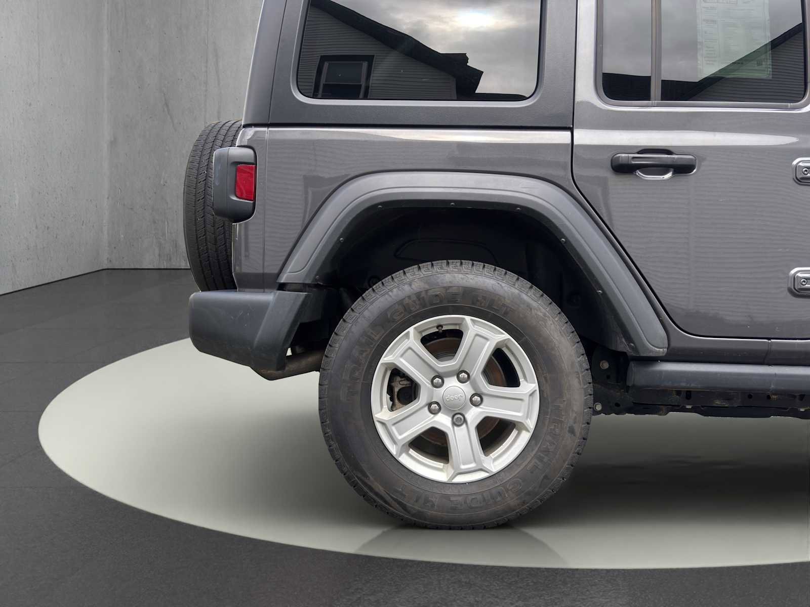 Used 2021 Jeep Wrangler Unlimited Sport image 25