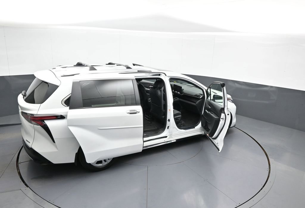 Certified 2025 Toyota Sienna Limited AWD/4WD image 47