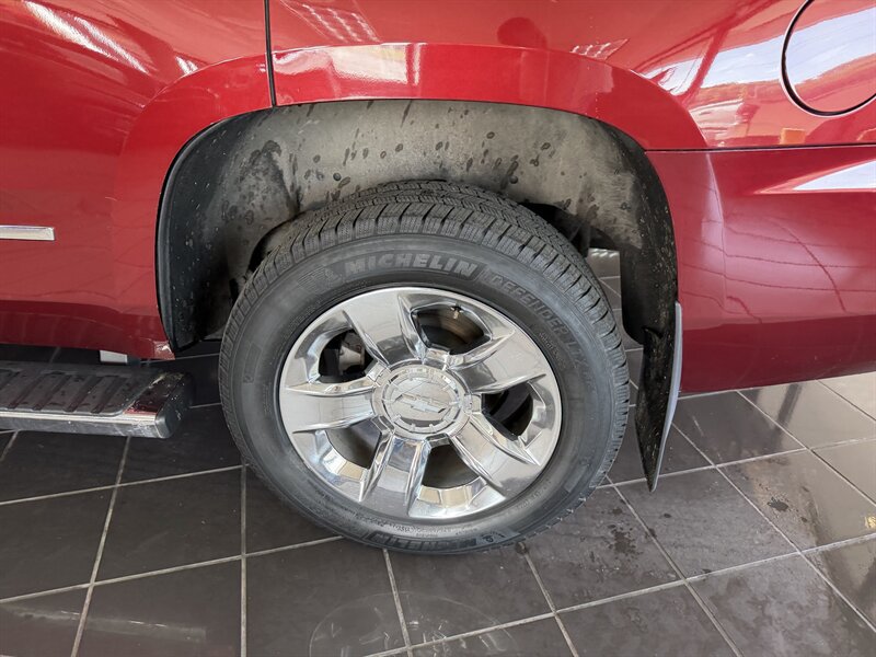 Used 2019 Chevrolet Tahoe LT w/ LT Signature Package AWD/4WD image 37