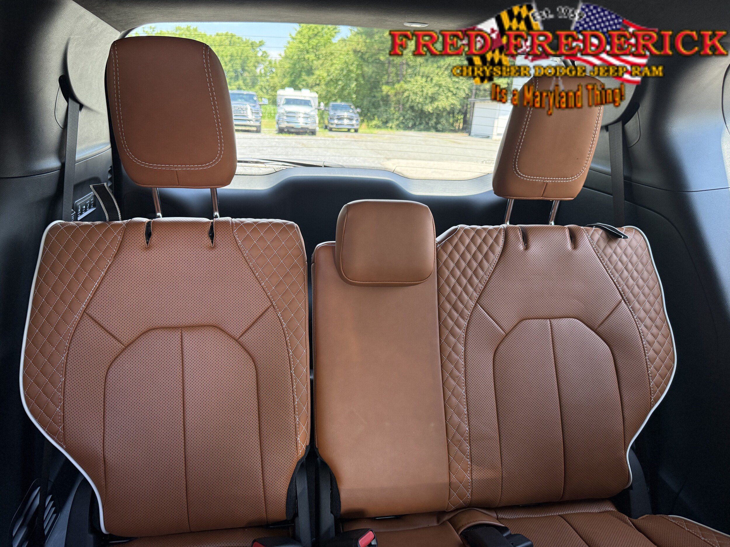 Used 2024 Chrysler Pacifica Pinnacle w/ Trailer Tow Group AWD/4WD image 19