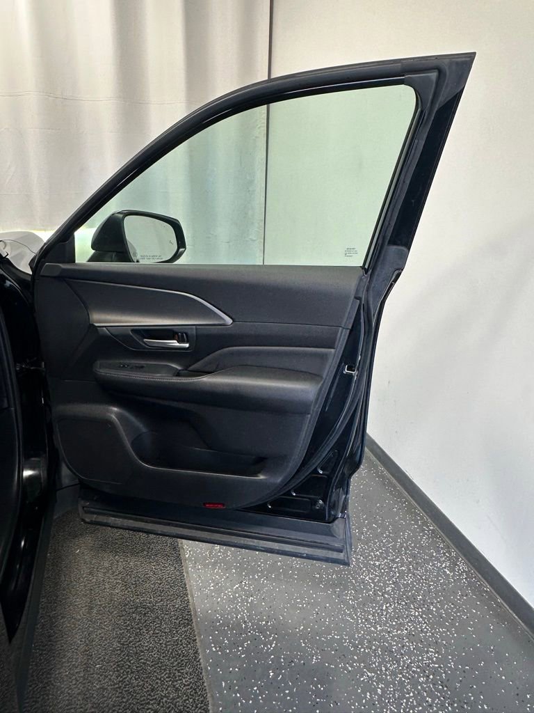 Used 2024 Toyota Grand Highlander XLE image 21