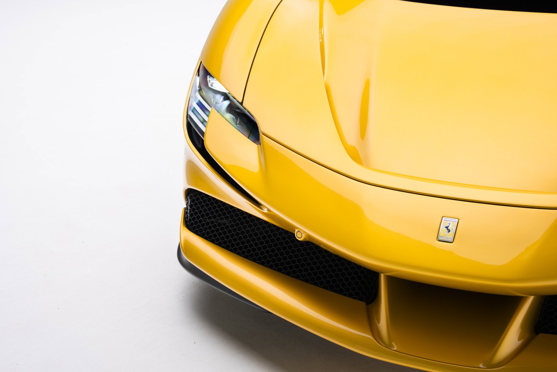 Used 2023 Ferrari SF90 Spider AWD/4WD image 44