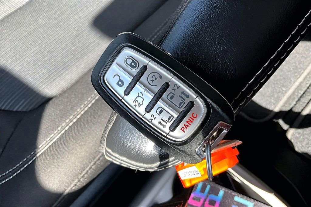 Certified 2024 Chrysler Voyager LX image 27