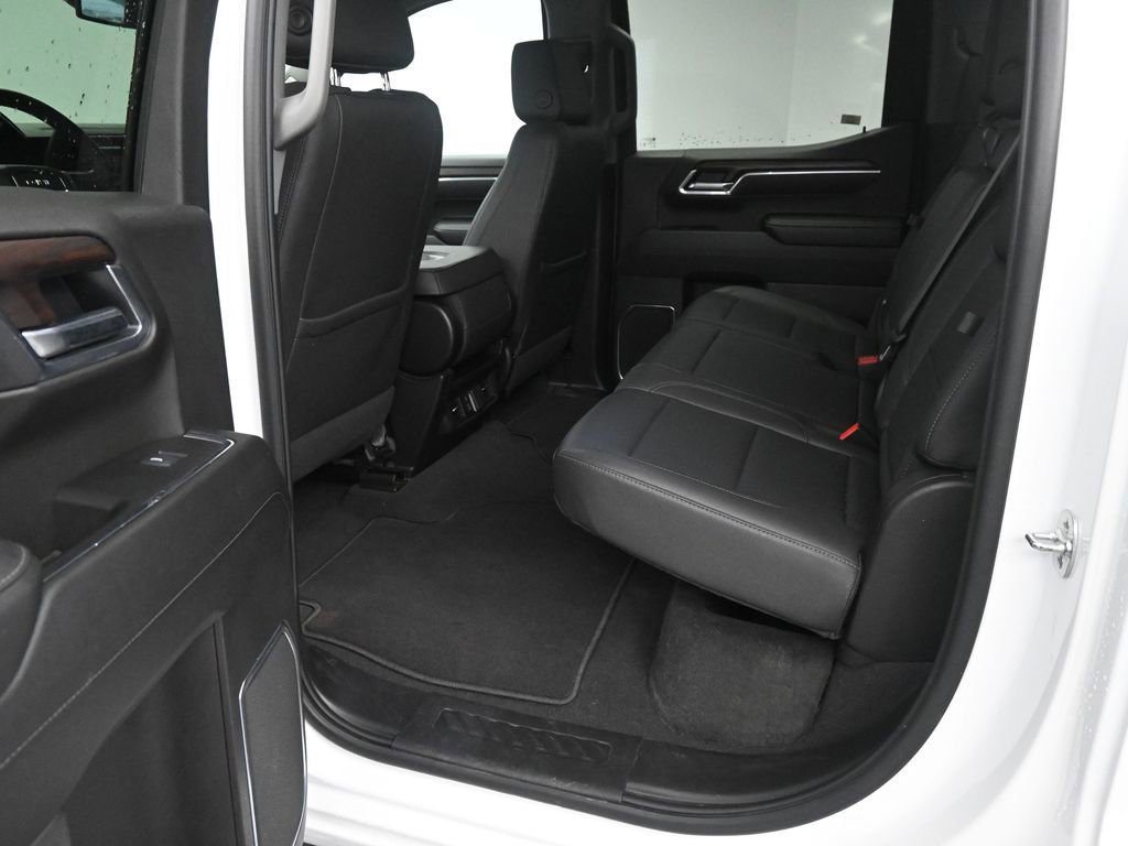 Used 2025 GMC Sierra 1500 SLT image 18