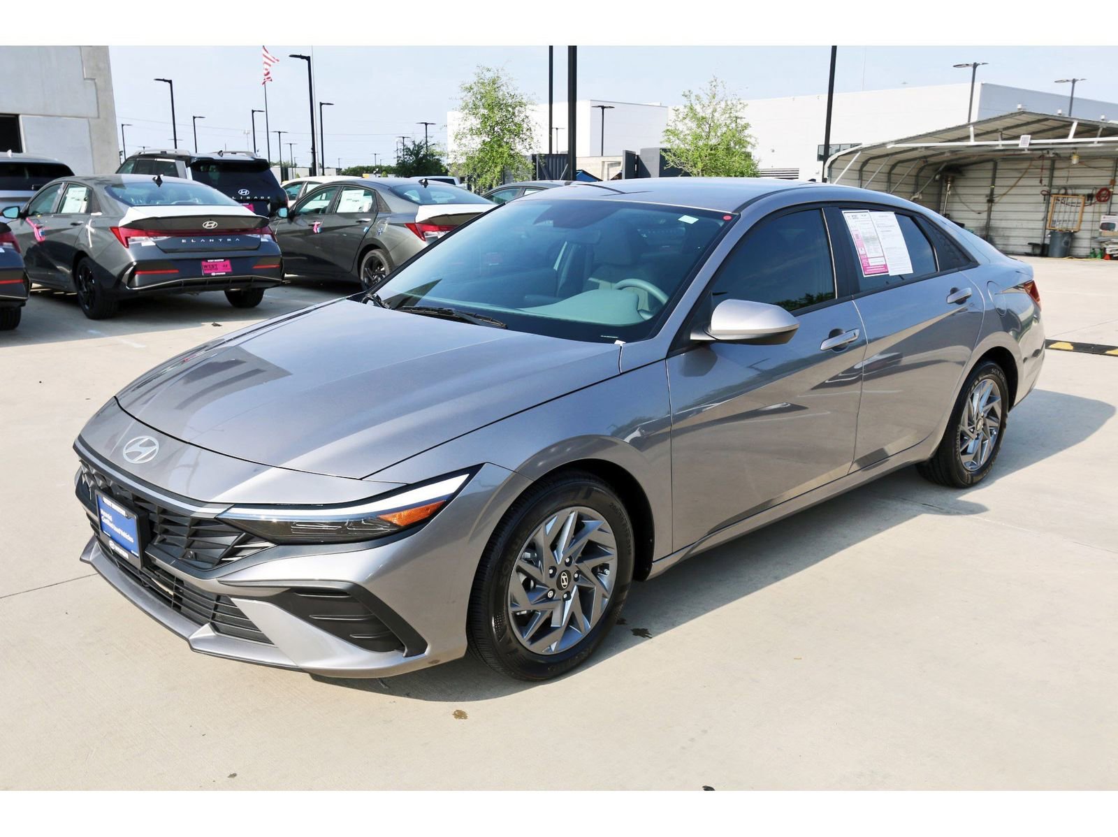 Certified 2024 Hyundai Elantra SEL FWD image 3