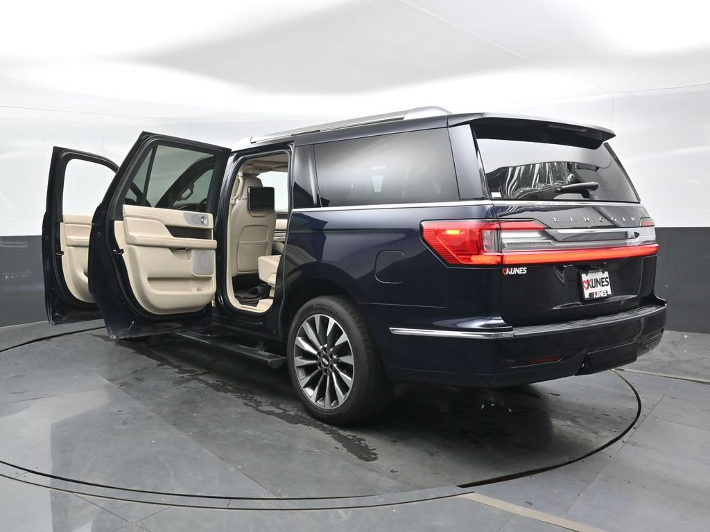 Used 2021 Lincoln Navigator L Reserve w/ Luxury Package AWD/4WD image 41