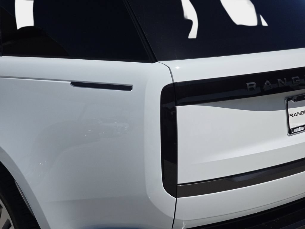 New 2026 Land Rover Range Rover Long Wheelbase SE AWD/4WD image 37